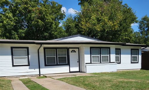 2009 Sidney St, Arlington, TX, 76010-3120 | Card Image