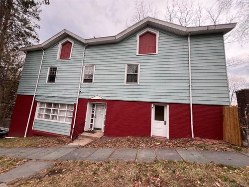 30 Garfield Pl, Poughkeepsie, NY, 12601-4326 | Card Image