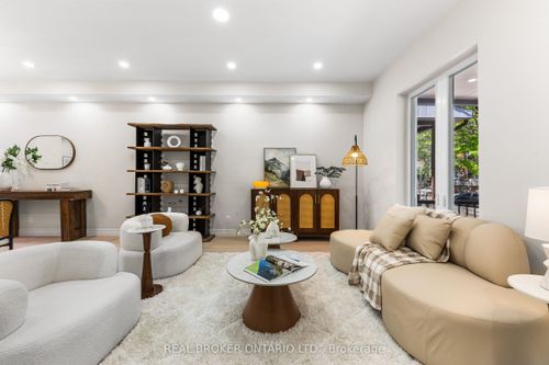 806 Gladstone Ave, Toronto, ON, M6H3J6 | Card Image