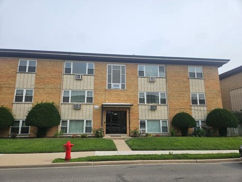 2nw-8260 Oconnor Dr, River Grove, IL, 60171-1222 | Card Image