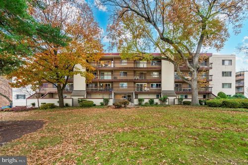 p67-10300 Westlake Dr, BETHESDA, MD, 20817-6449 | Card Image