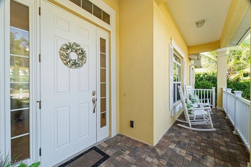 732 7th Ave N, NAPLES, FL, 34102-5345 | Card Image