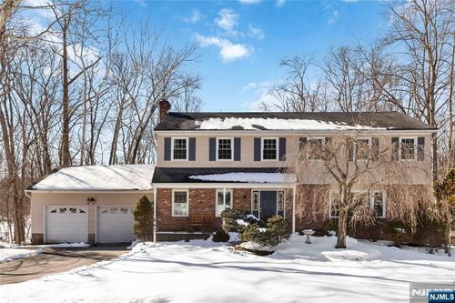 18 Kings Ct, Woodcliff Lake, NJ, 07677-8022 | Card Image