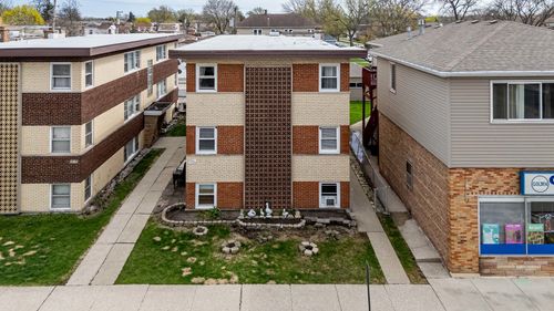 apt-1n-7441 W Fullerton Ave, Elmwood Park, IL, 60707-2642 | Card Image