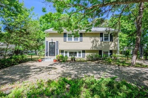 19 Maine Ave, West Yarmouth, MA, 02673-4716 | Card Image