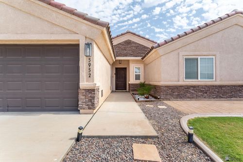 5952 E 39th Pl, Yuma, AZ, 85365-2628 | Card Image