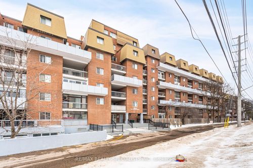 325-3025 The Credit Woodlands, Mississauga, ON, L5C2V3 | Card Image