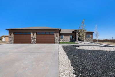 693 E Marigold Dr, House other with 5 bedrooms, 2 bathrooms and 4 parking in Pueblo West CO | Image 3