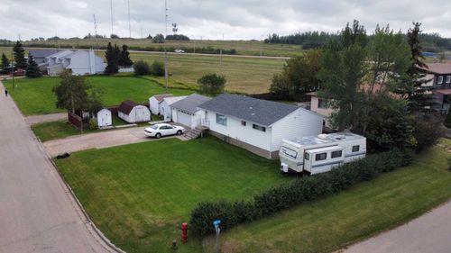 4426 51 Ave, Valleyview, AB, T0H3N0 | Card Image