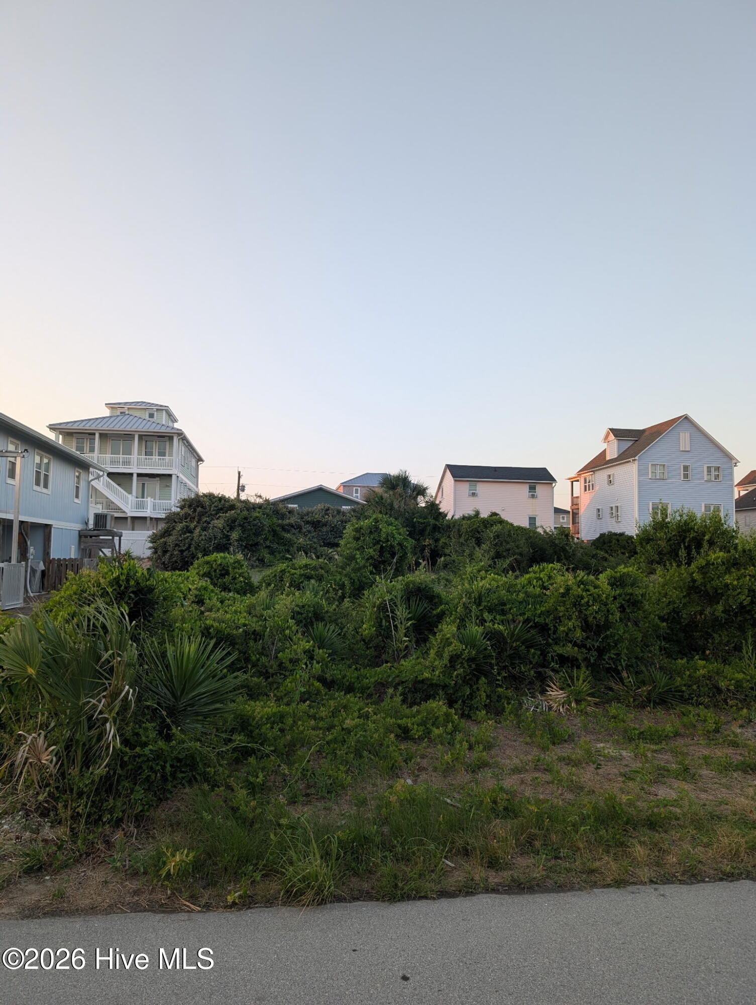 Land in Surf City 3