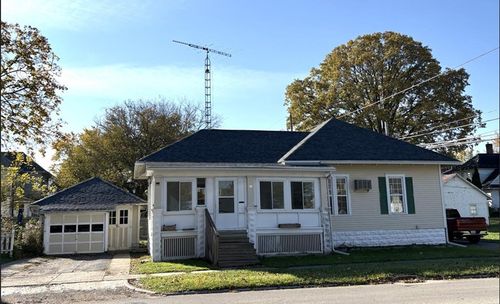 11 W Tiffin St, Willard, OH, 44890-1536 | Card Image