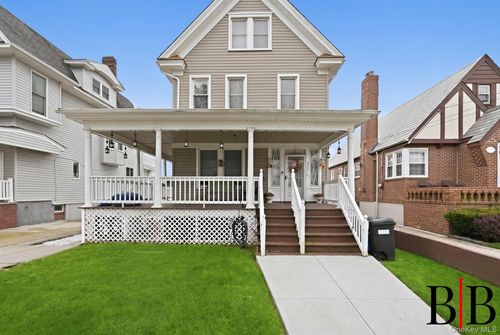 533 Beach 130th St, Rockaway Park, NY, 11694-1530 | Card Image