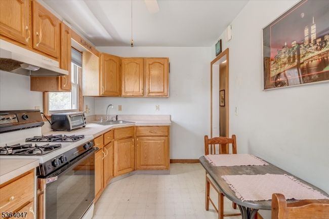 75 Emerson St, House other with 5 bedrooms, 1 bathrooms and null parking in Clifton NJ | Image 9