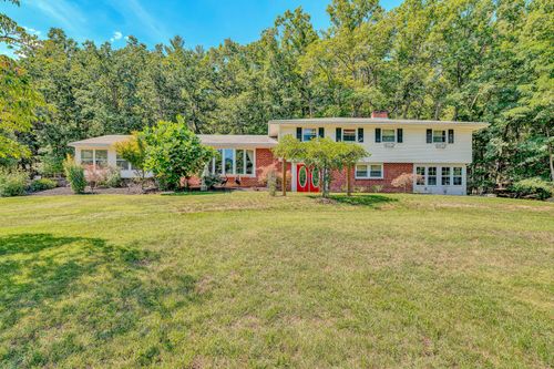 3872 Carvins Cove Rd, Salem, VA, 24153-2512 | Card Image