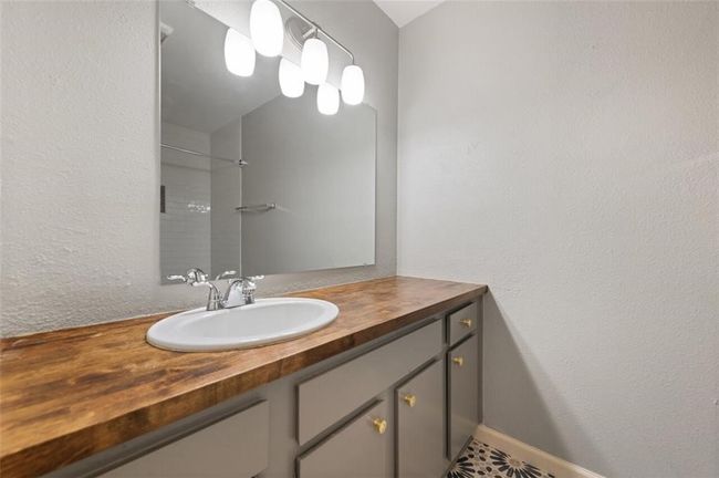 B - 2404 Burleson Ct, Home with 2 bedrooms, 1 bathrooms and 2 parking in Austin TX | Image 18