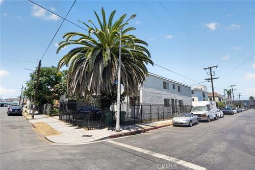 427 E 25th Street, Los Angeles, CA, 90011 | Card Image