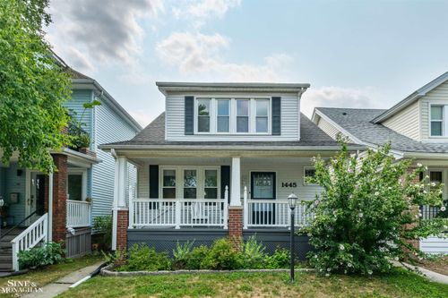 1445 Lakepointe St, Grosse Pointe Park, MI, 48230-1078 | Card Image