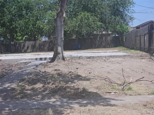 1134 Dona Dr, Corpus Christi, TX, 78407-1304 | Card Image