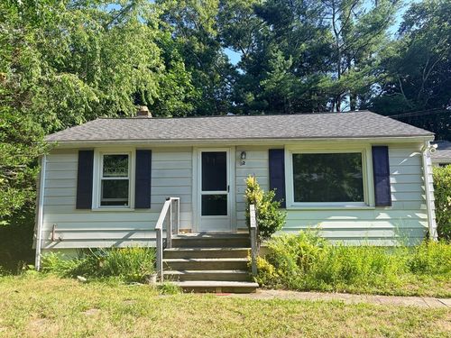 32 Paine Ave, Hyannis, MA, 02601-4449 | Card Image