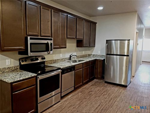 211-165 S Guadalupe St, San Marcos, TX, 78666-5526 | Card Image