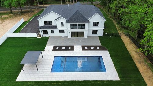 412 Mill River Rd, Oyster Bay, NY, 11771-2734 | Card Image