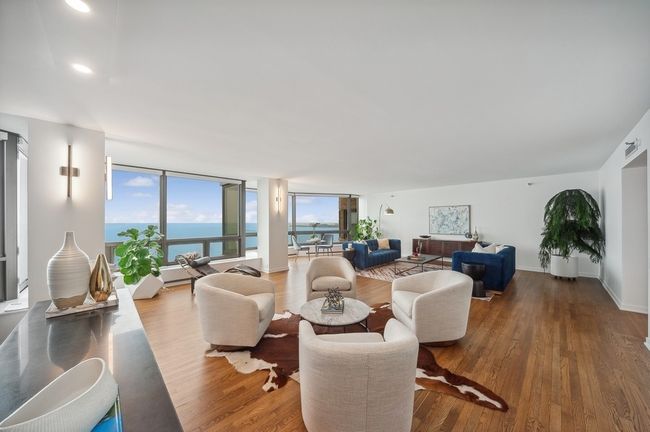 APT-19 - 1418 N Lake Shore Dr, Condo with 3 bedrooms, 4 bathrooms and 2 parking in CHICAGO IL | Image 11