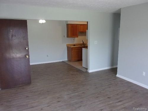 apt-7-125 E Van Riper Rd, Fowlerville, MI, 48836-8943 | Card Image