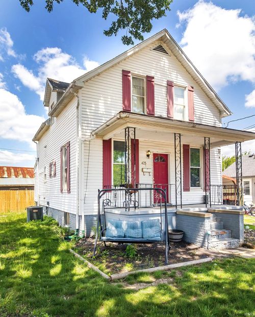 423 W Sycamore St, Boonville, IN, 47601-1555 | Card Image
