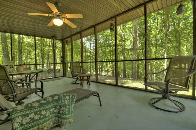 1292 Riverview Dr, Home with 3 bedrooms, 2 bathrooms and 2 parking in Ellijay GA | Image 18