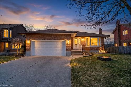 78 Esther Ave, Cambridge, ON, N1S4L6 | Card Image