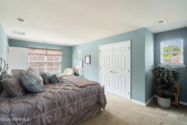 19 E Francesa Ct, Home with 3 bedrooms, 3 bathrooms and null parking in Farmingdale NJ | Image 33
