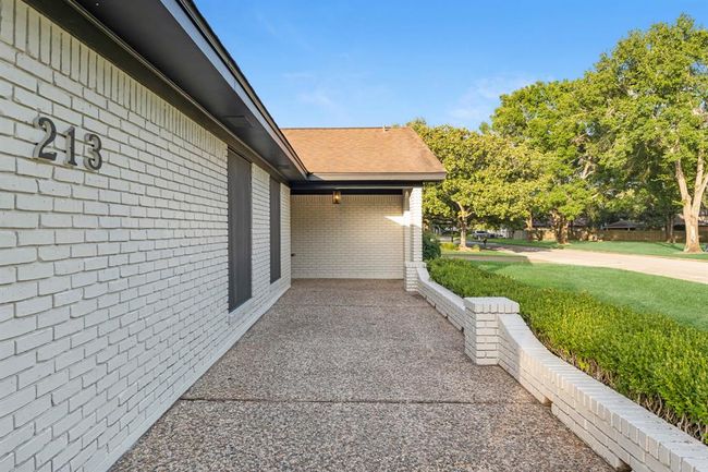 213 Westview Dr, House other with 4 bedrooms, 3 bathrooms and 3 parking in Sealy TX | Image 35