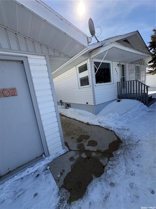 207 Third Ave, Kelvington, SK, S0A | Card Image