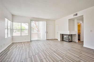 1004 - 5125 W Reno Avenue, Condo with 2 bedrooms, 2 bathrooms and null parking in Las Vegas NV | Image 2