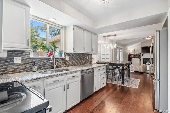 4124 E Maplewood Pl, House other with 4 bedrooms, 4 bathrooms and 4 parking in Centennial CO | Image 8