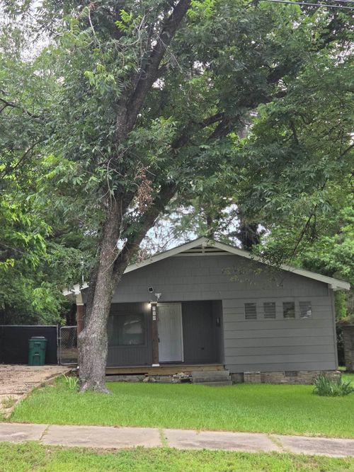 710 E Elm St, El Dorado, AR, 71730-6214 | Card Image