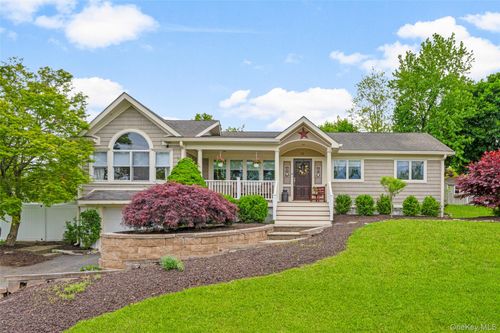 12 Birch St, Fishkill, NY, 12524-2726 | Card Image