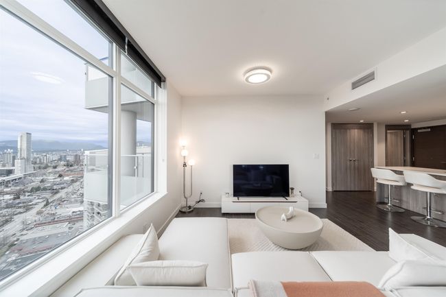 3702 - 9887 Whalley Blvd, Condo with 3 bedrooms, 2 bathrooms and 1 parking in Surrey BC | Image 5
