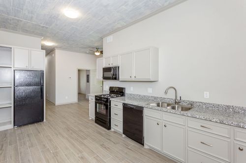 apt-1-215 N Milby St, Houston, TX, 77003-1945 | Card Image