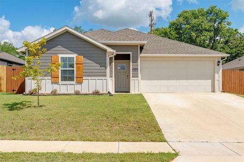 1316 Bates St, Gentry, AR, 72734-4031 | Card Image