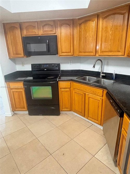 k312-7410 Sw 82nd St, Miami, FL, 33143-7343 | Card Image