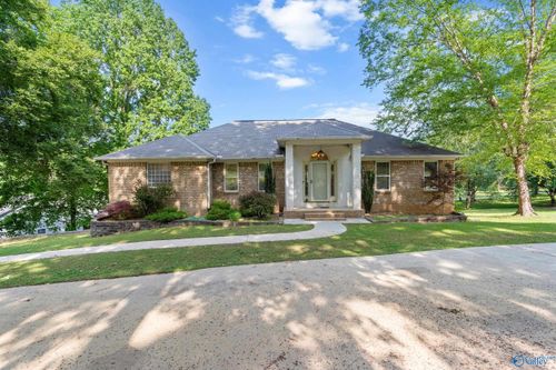 100 Rich Dr, Gurley, AL, 35748-9201 | Card Image