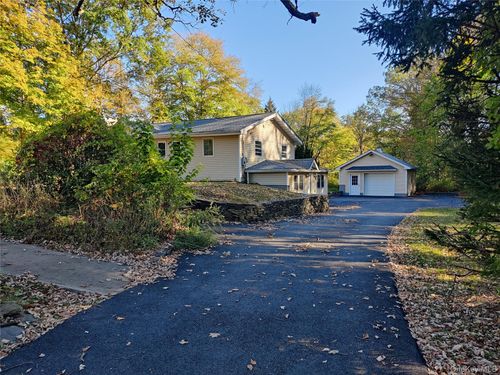 102 Old Hopewell Rd, Wappingers Falls, NY, 12590-4061 | Card Image