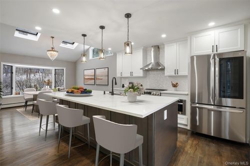 59 Hoags Cross Rd, Ossining, NY, 10562-1314 | Card Image