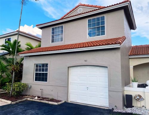 965 Sw 180th Ter, Pembroke Pines, FL, 33029-4427 | Card Image