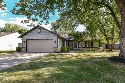 5493 Allison Way, Noblesville, IN, 46062-8400 | Card Image