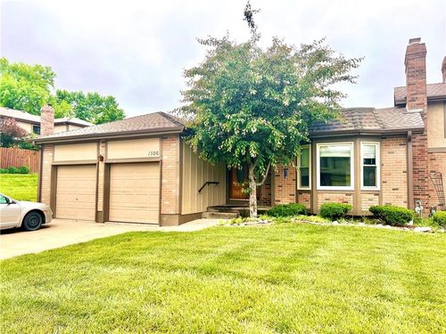 1506 N 43rd St, Saint Joseph, MO, 64506-2425 | Card Image