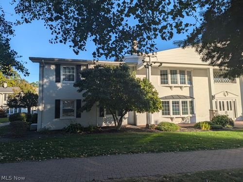 19-4 Meadowlawn Drive, Mentor, OH, 44060 | Card Image
