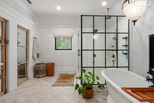 Primary En Suite #3 | Image 23