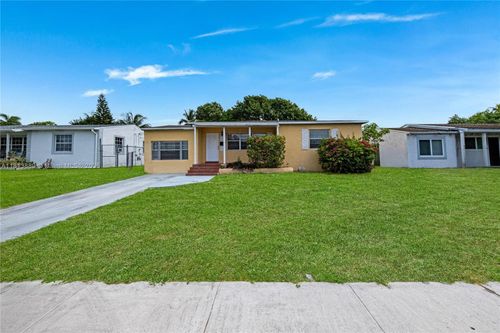 2431 Rodman St, Hollywood, FL, 33020-5845 | Card Image
